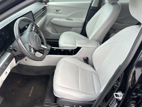 Certified 2024 Hyundai Kona SEL w/ Convenience Package image 13