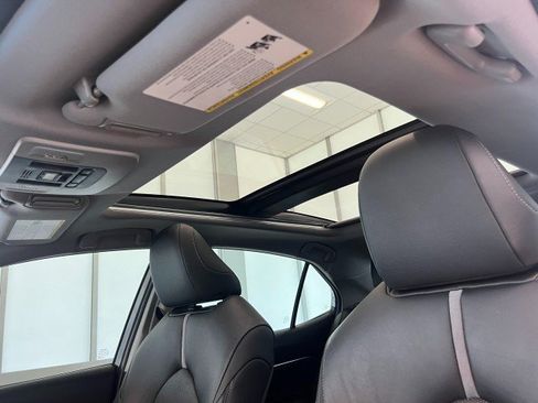Used 2018 Toyota Camry XSE w/ Driver Assist Package FWD image 32