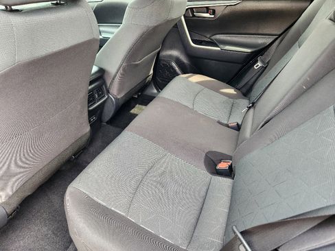Used 2025 Toyota RAV4 XLE image 28