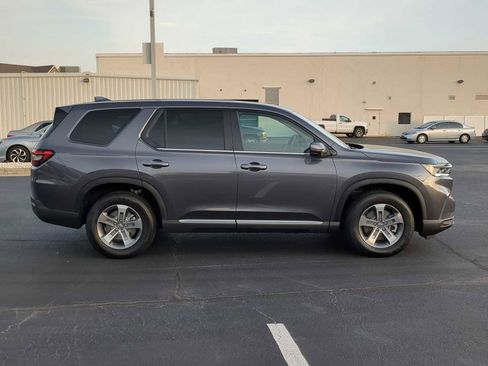 New 2025 Honda Pilot EX-L image 9