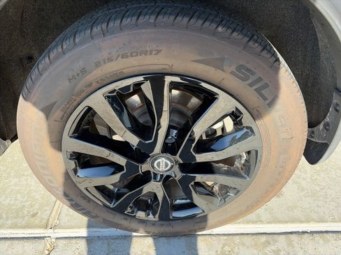 Used 2021 Nissan Rogue Sport S FWD image 12
