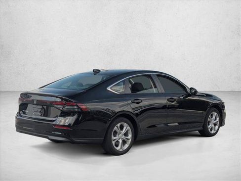 Used 2025 Honda Accord LX image 5