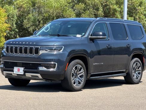 Used 2024 Jeep Wagoneer Series II AWD/4WD image 8