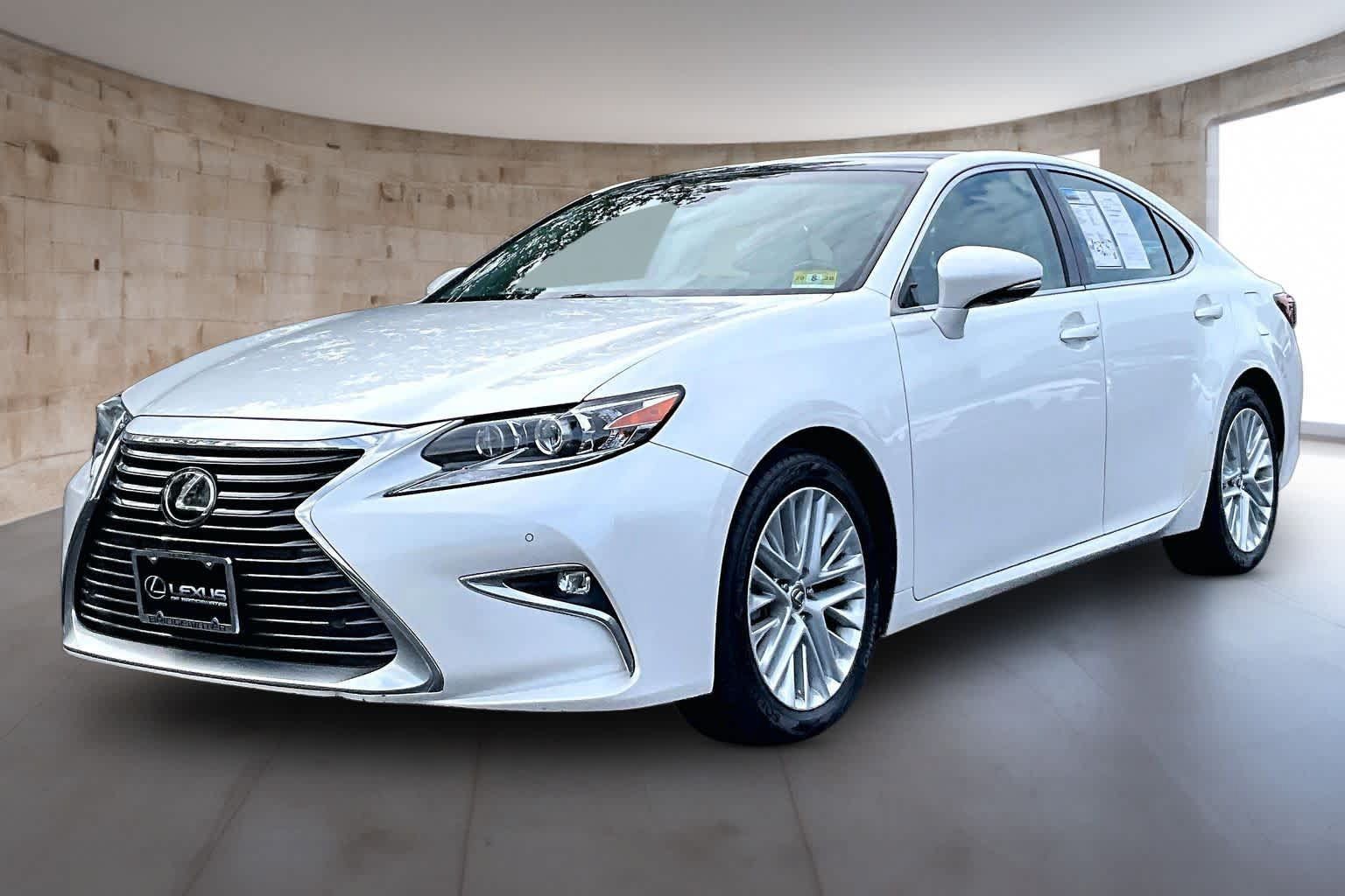 Used 2017 Lexus ES 350 FWD image 3