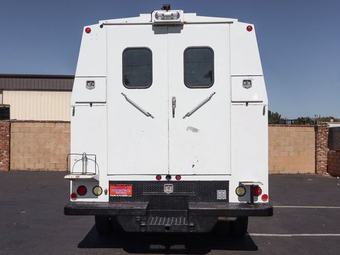Used 2020 Ford F550 2WD Regular Cab Super Duty image 7