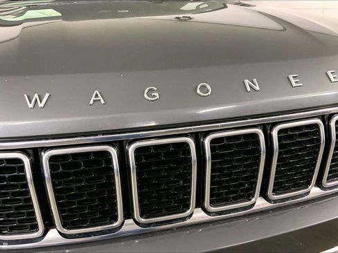 Used 2024 Jeep Wagoneer Series II w/ Flexible Seating Group image 29