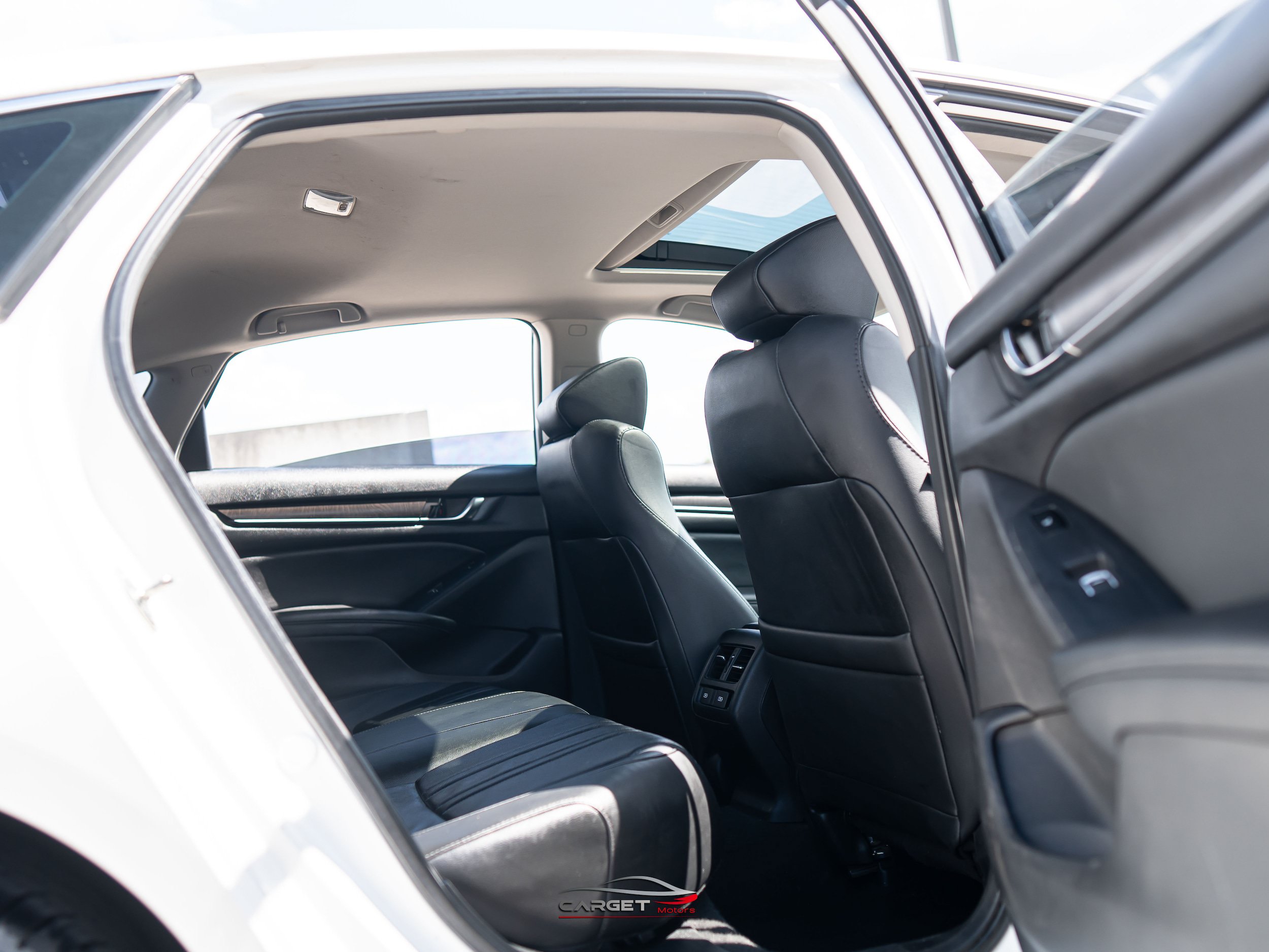 Used 2021 Honda Accord Touring image 14