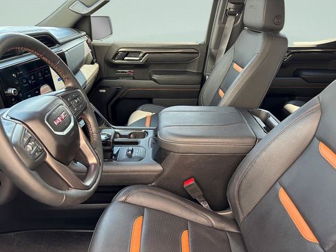 Used 2025 GMC Sierra 1500 AT4 w/ AT4 Premium Package AWD/4WD image 16