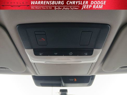 Used 2023 Mitsubishi Outlander SE AWD/4WD image 27