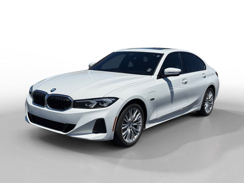 Used 2023 BMW 330e w/ Driving Assistance Package RWD image 1