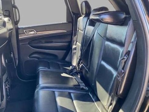 Used 2018 Jeep Grand Cherokee Limited image 29