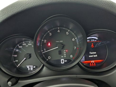 Certified 2025 Porsche Macan image 15