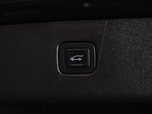 Used 2019 Chevrolet Blazer Premier w/ Sun and Wheels Package image 26