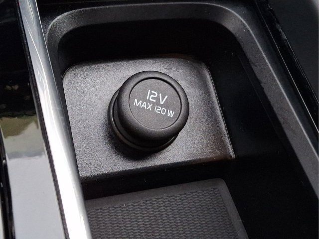 Certified 2026 Volvo XC60 B5 Plus AWD/4WD image 19