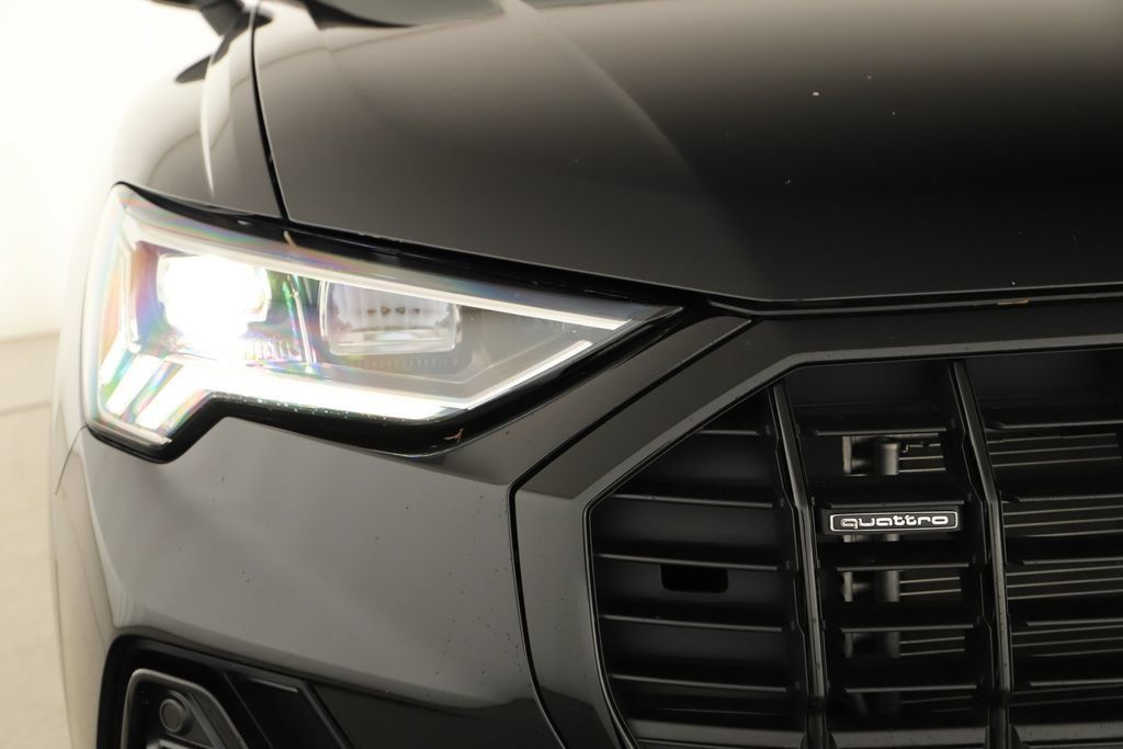 Used 2024 Audi Q3 2.0T Premium w/ Convenience Package AWD/4WD image 35