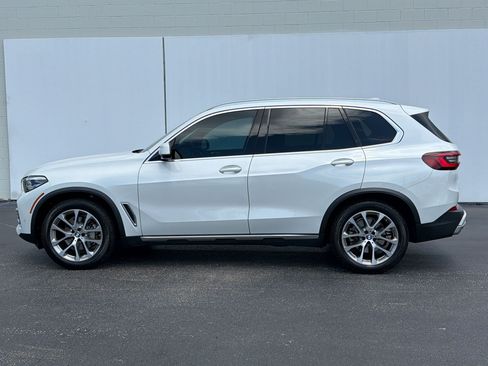 Used 2021 BMW X5 xDrive40i w/ Premium Package AWD/4WD image 2