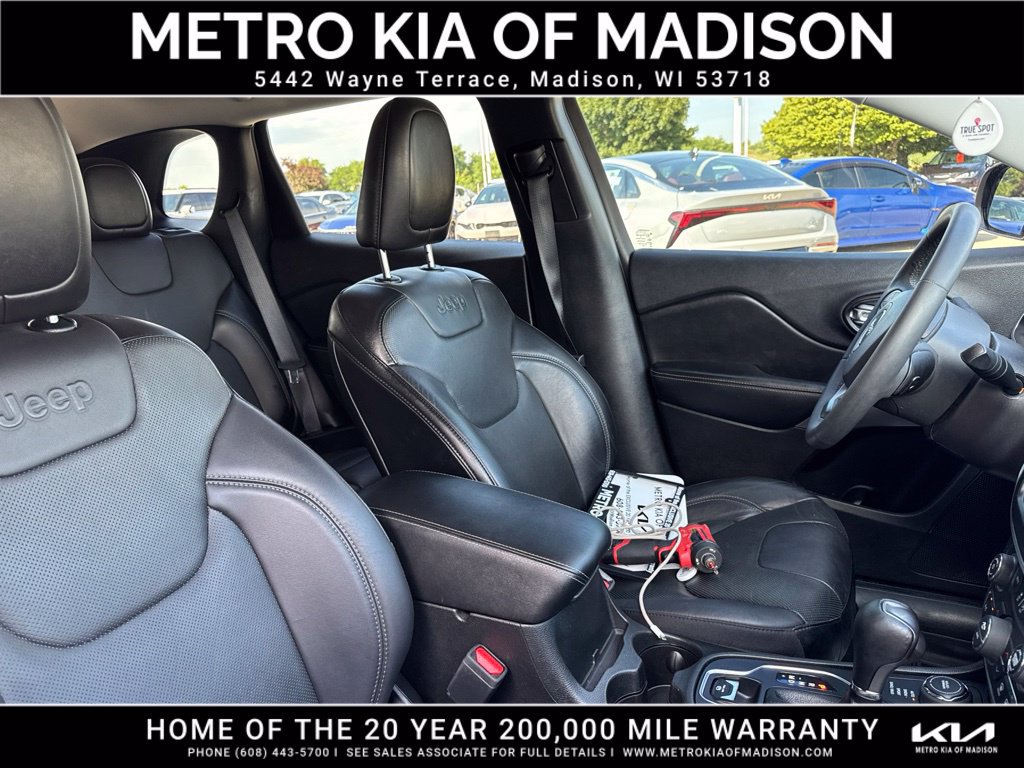 Used 2021 Jeep Cherokee Latitude Lux w/ Comfort/Convenience Group AWD/4WD image 44