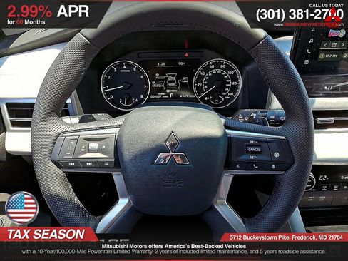 Used 2025 Mitsubishi Outlander SE image 15