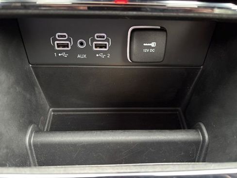 Used 2023 Jeep Grand Cherokee L Limited AWD/4WD image 26