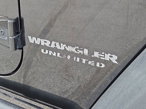 Used 2016 Jeep Wrangler Unlimited Sport w/ Quick Order Package 24S AWD/4WD image 8