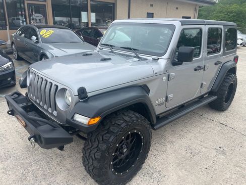 Used 2018 Jeep Wrangler Unlimited Sport S image 1