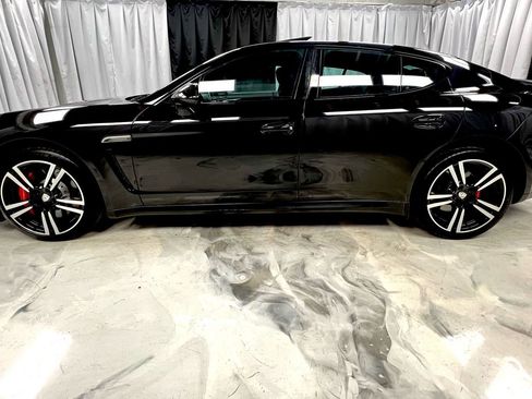 Used 2014 Porsche Panamera GTS image 9