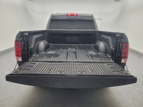 Used 2019 RAM 1500 Classic SLT AWD/4WD image 29