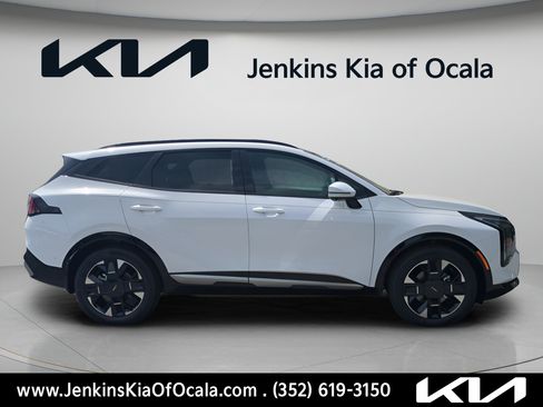New 2026 Kia Sportage SX FWD image 2