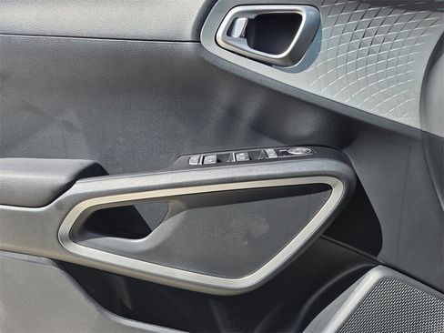 New 2025 Kia Soul S image 16