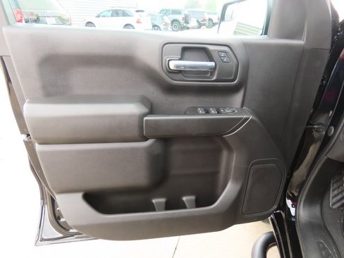 Used 2022 Chevrolet Silverado 1500 Custom image 24