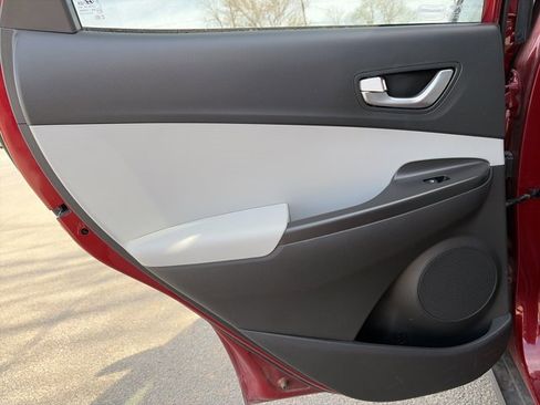 Used 2023 Hyundai Kona SEL image 11