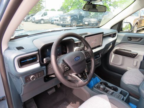 New 2025 Ford Maverick XLT w/ XLT Luxury Package image 8