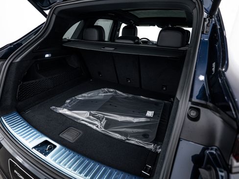Certified 2026 Porsche Cayenne AWD/4WD image 26