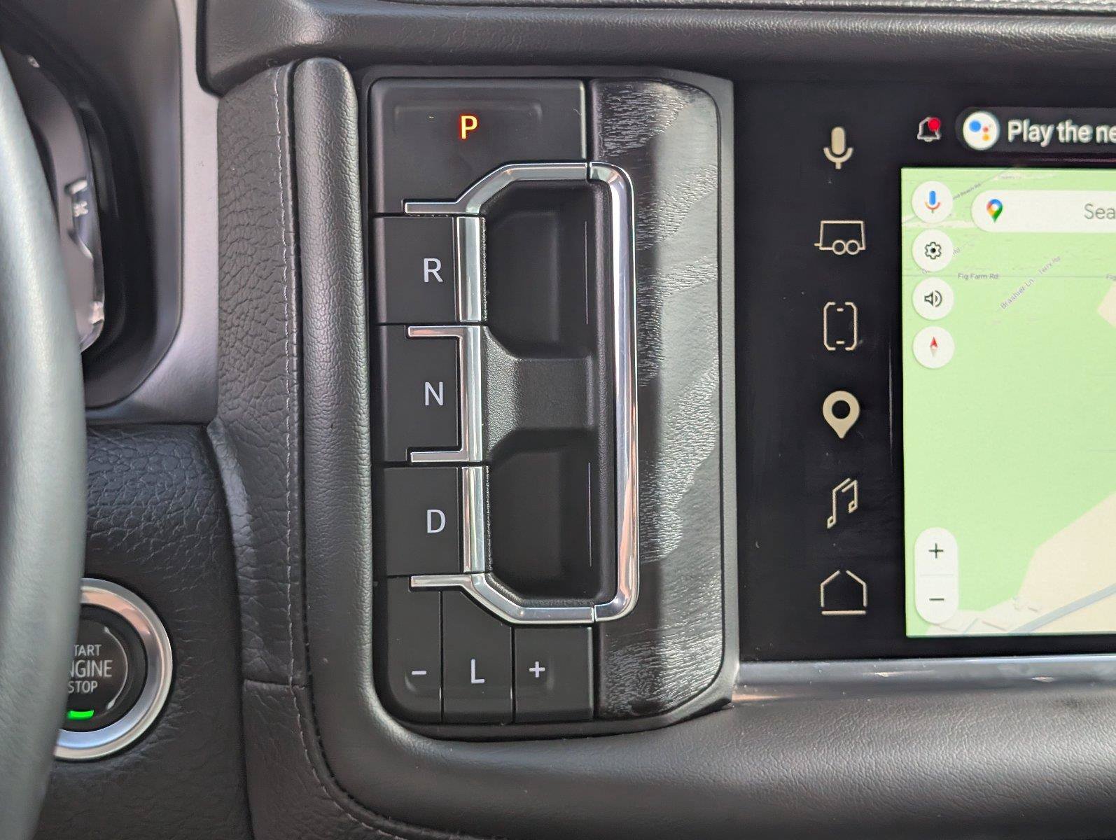 Used 2023 GMC Yukon Denali RWD image 24