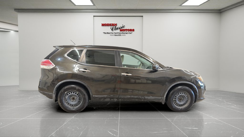 Used 2015 Nissan Rogue S w/ S Family Package FWD image 6