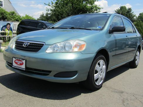 Used 2005 Toyota Corolla CE FWD image 3