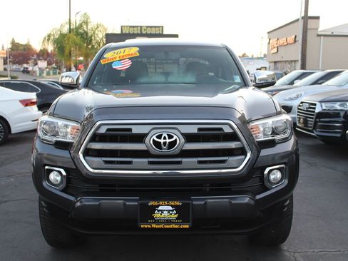 Used 2017 Toyota Tacoma Limited image 3