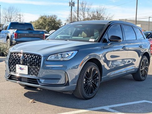 Used 2023 Lincoln Corsair Reserve w/ Jet Appearance Package image 7