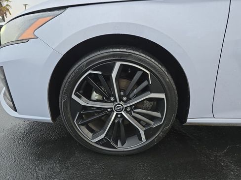 Used 2024 Nissan Altima 2.5 SR image 13