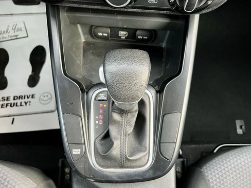 Used 2022 Kia Soul LX image 26