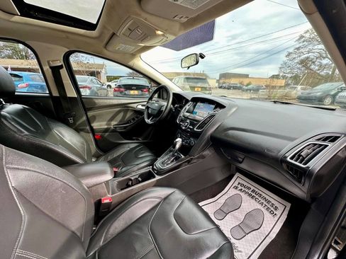 Used 2018 Ford Focus Titanium image 19