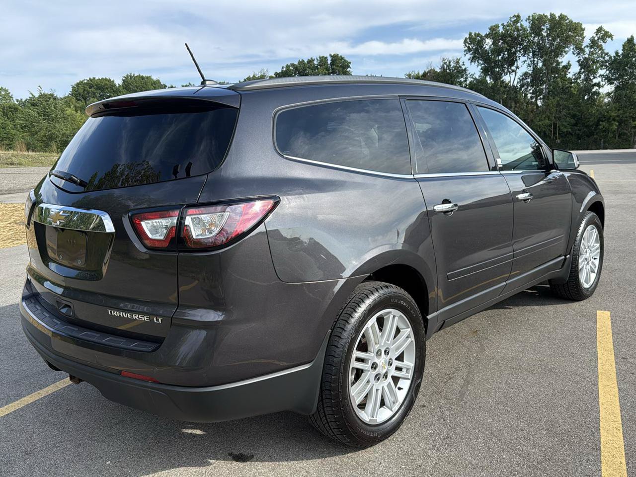 Used 2015 Chevrolet Traverse LT AWD/4WD image 5