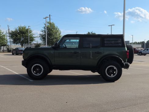 Certified 2022 Ford Bronco Black Diamond w/ Sasquatch Package AWD/4WD image 7