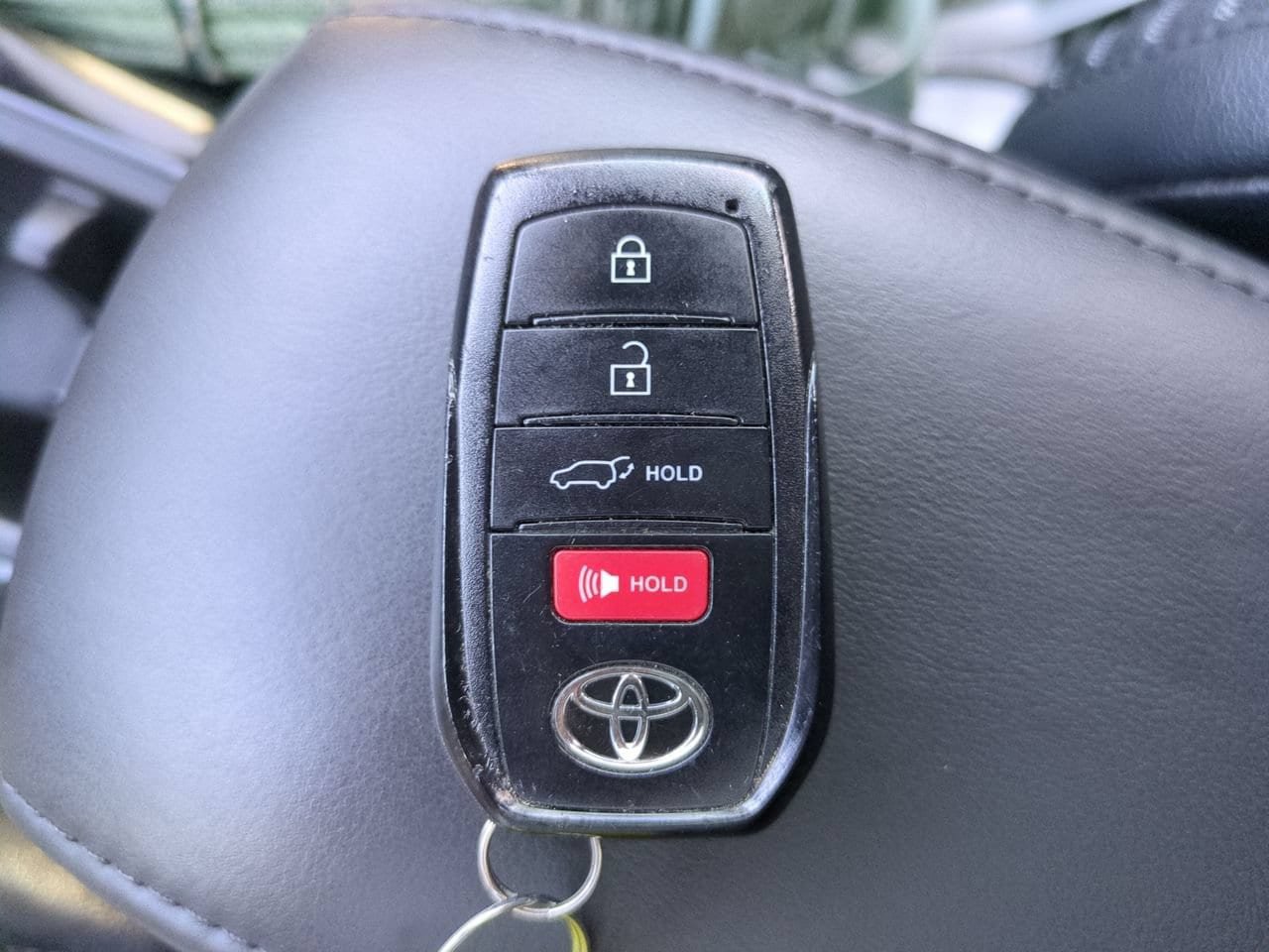 Used 2024 Toyota Corolla Cross AWD Hybrid w/ Convenience Package image 29