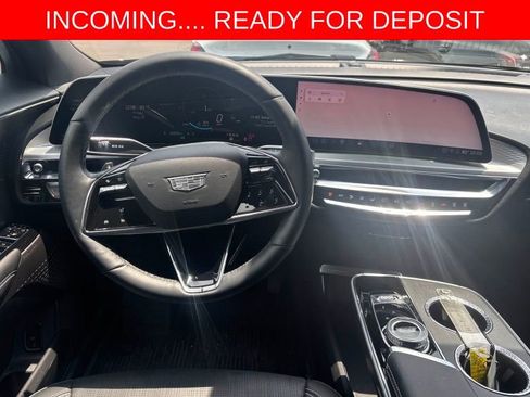 Used 2024 Cadillac Lyriq Luxury w/ LPO, Floor Liner Package AWD/4WD image 5