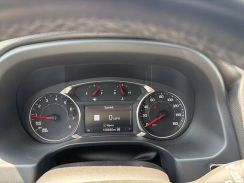 Used 2023 GMC Acadia SLT AWD/4WD image 19