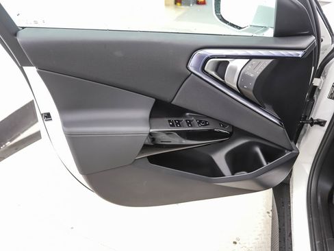 Used 2026 BMW X3 xDrive30 image 9