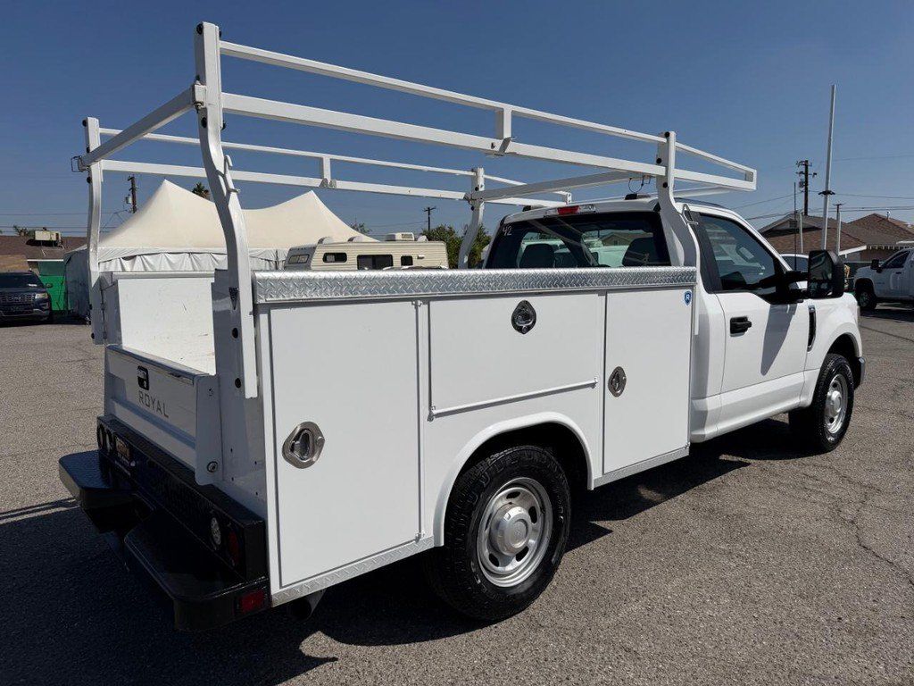 Used 2021 Ford F250 XL w/ Power Equipment Group RWD image 6