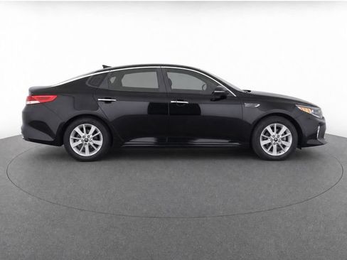 Used 2017 Kia Optima LX FWD image 8