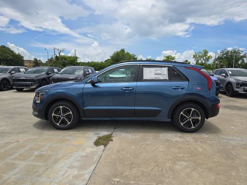 New 2026 Kia Niro EX FWD image 5